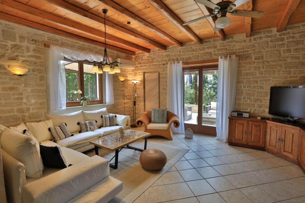 Villa Harmony, Steinvilla Prinés 外观 照片