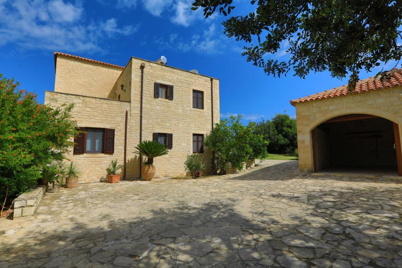 Villa Harmony, Steinvilla Prinés 外观 照片