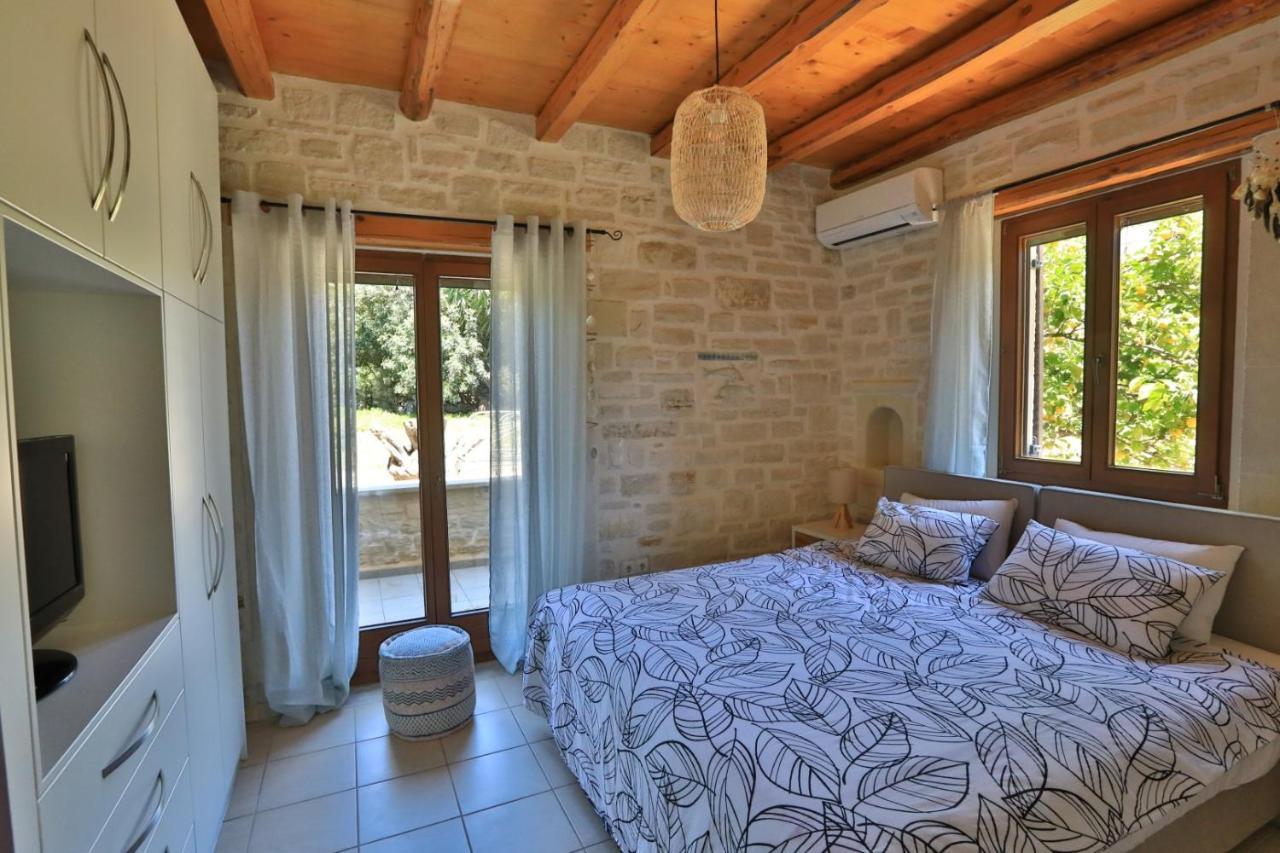 Villa Harmony, Steinvilla Prinés 外观 照片